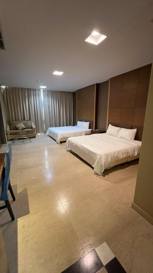 הואליין סיטי Charming Motel מראה חיצוני תמונה