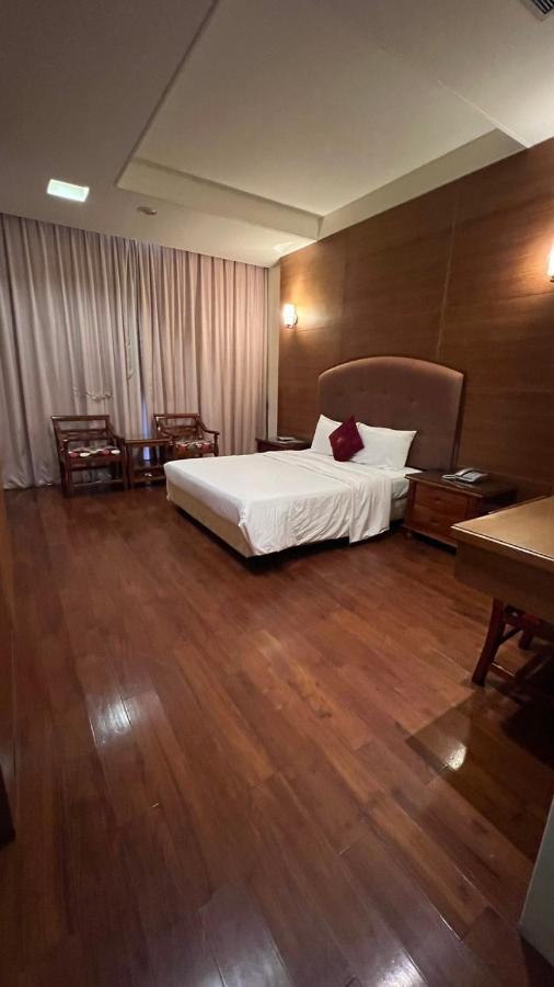 הואליין סיטי Charming Motel מראה חיצוני תמונה
