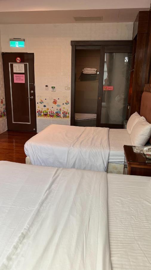 הואליין סיטי Charming Motel מראה חיצוני תמונה