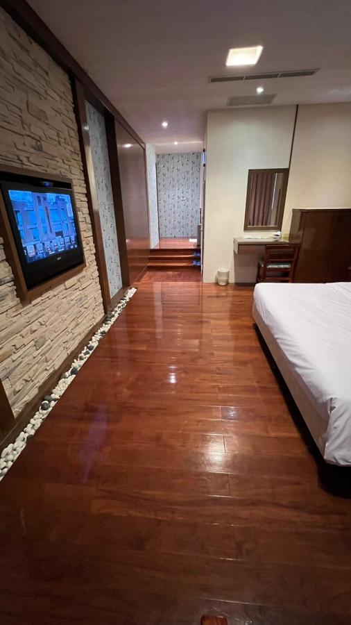 הואליין סיטי Charming Motel מראה חיצוני תמונה