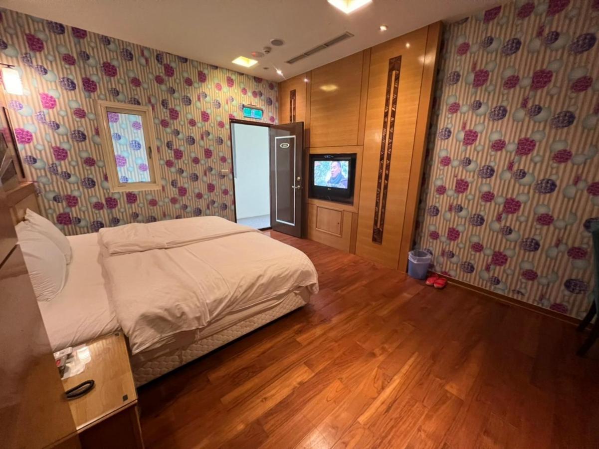 הואליין סיטי Charming Motel מראה חיצוני תמונה
